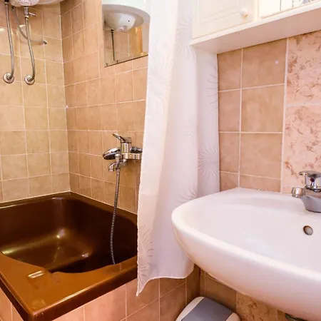 Apartments Goge Apartman Gradac (Split-Dalmatia)