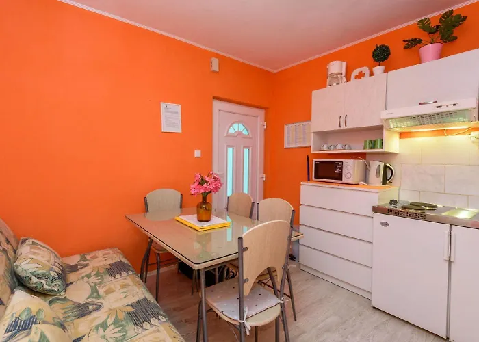 Goge Apartment Gradac (Split-Dalmatia)